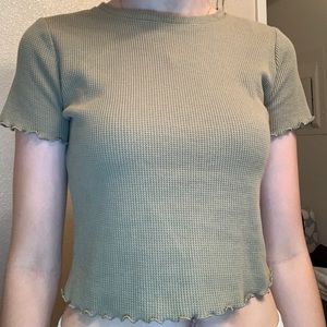 loose fitting crop top